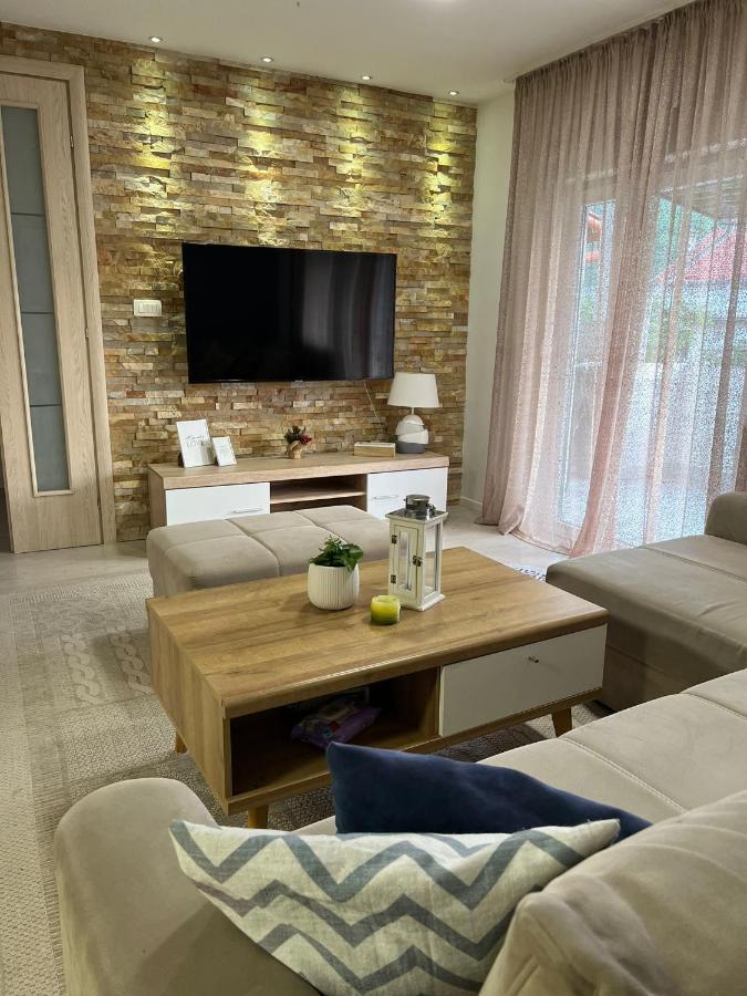 Apartman Mak โมสตาร์ ภายนอก รูปภาพ
